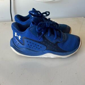 Under armour basketball shoes size 12c